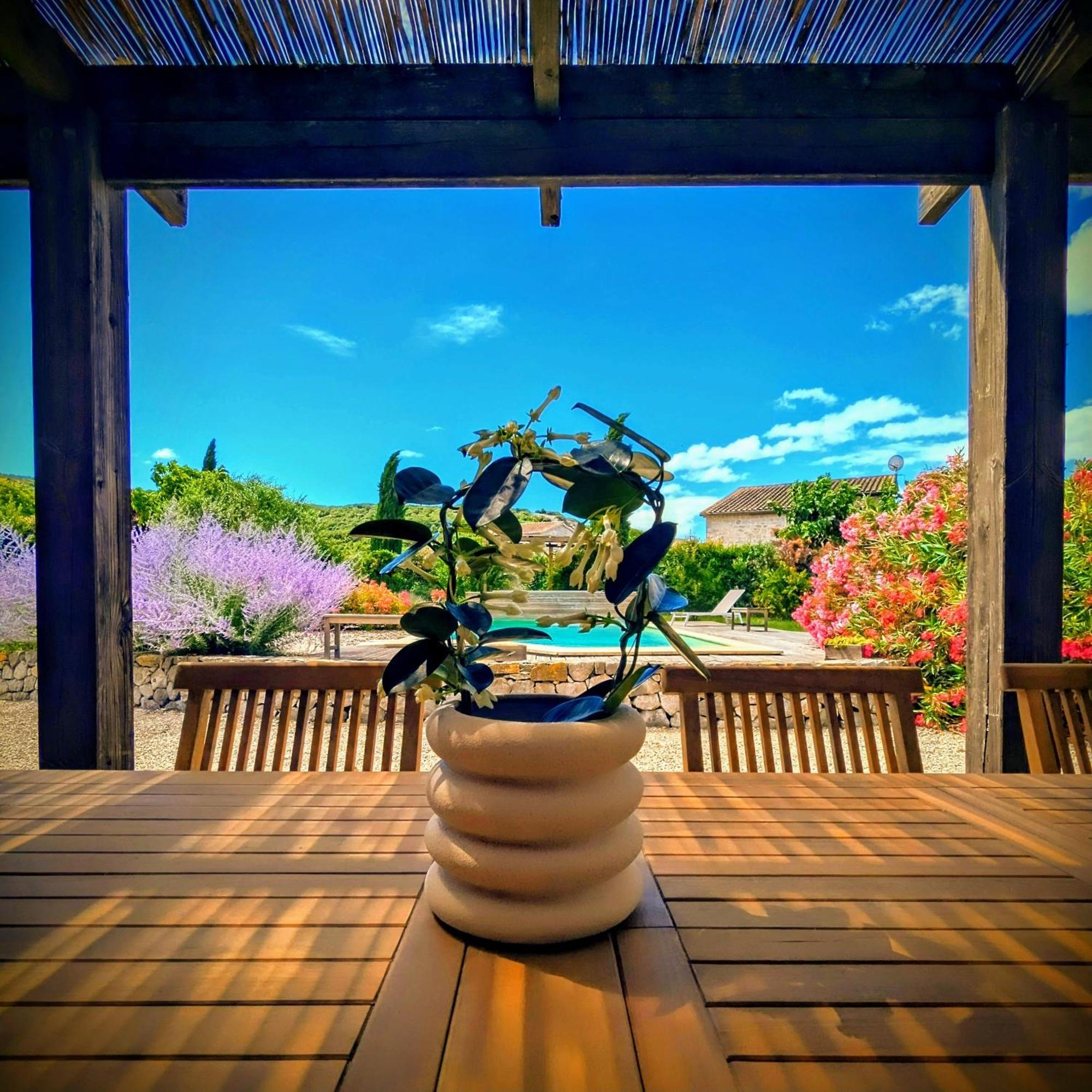 Villa Font Vive: Eco-Friendly Retreat with Gourmet Kitchen and Panoramic Views Grospierres Exterior photo